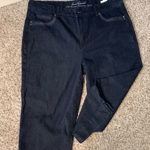 Gloria Vanderbilt: All Around Slimming Effect